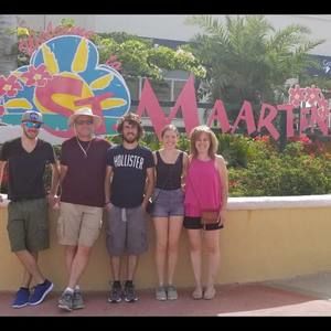 Meet your Posher, Aida